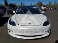 2023 Tesla Model 3 фото