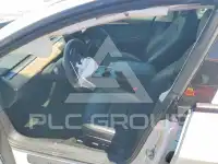 2023 Tesla Model 3 фото