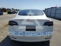 2023 Tesla Model 3 фото