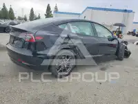 2023 Tesla Model 3 фото
