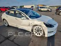 2023 Tesla Model 3 фото