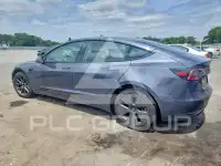 2023 Tesla Model 3 фото