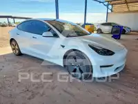 2023 Tesla Model 3 фото
