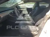 2023 Tesla Model 3 фото