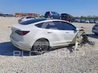 2023 Tesla Model 3 фото