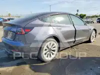 2023 Tesla Model 3 фото