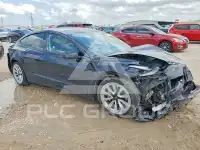 2023 Tesla Model 3 фото