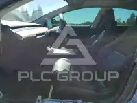 2023 Tesla Model 3 фото
