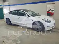 2023 Tesla Model 3 фото