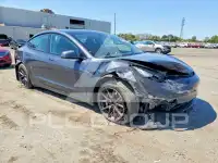 2023 Tesla Model 3 фото
