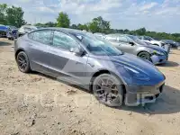 2023 Tesla Model 3 фото
