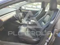 2023 Tesla Model 3 фото