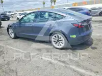 2023 Tesla Model 3 фото