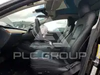 2023 Tesla Model 3 фото
