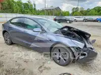 2023 Tesla Model 3 фото