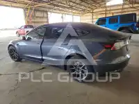 2023 Tesla Model 3 фото