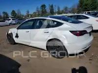 2023 Tesla Model 3 фото