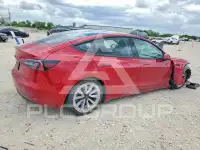 2023 Tesla Model 3 фото
