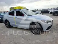 2023 Alfa Romeo Stelvio фото