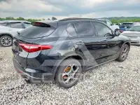 2023 Alfa Romeo Stelvio фото