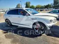 2023 Bentley Bentayga фото