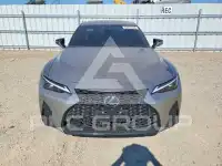 2023 Lexus IS photo