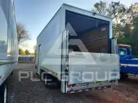 2023 Isuzu NPR фото