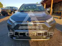 2023 Toyota RAV4 фото