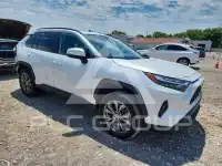 2023 Toyota RAV4 фото