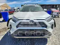 2023 Toyota RAV4 фото