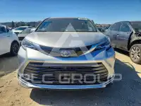 2023 Toyota SIENNA photo