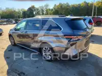 2023 Toyota SIENNA фото