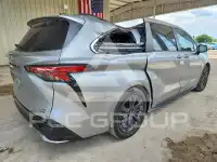 2023 Toyota SIENNA фото