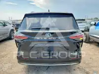 2023 Toyota SIENNA photo