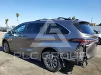 2023 Toyota SIENNA фото
