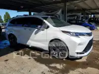 2023 Toyota SIENNA фото