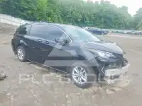 2023 Toyota SIENNA photo