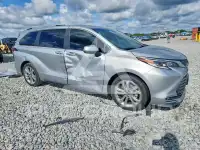 2023 Toyota SIENNA фото