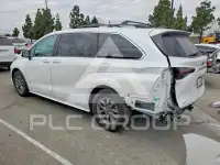 2023 Toyota SIENNA фото