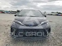 2023 Toyota SIENNA photo