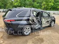 2023 Toyota SIENNA фото