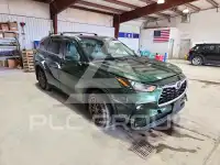 2023 Toyota Highlander фото