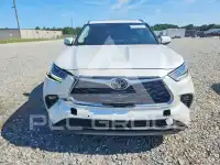 2023 Toyota Highlander фото