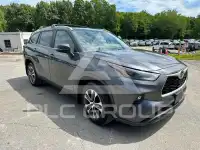 2023 Toyota Highlander фото