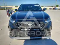 2023 Toyota Highlander photo