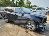 2023 Toyota Highlander фото