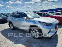 2023 Toyota Highlander фото