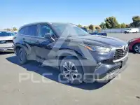2023 Toyota Highlander фото
