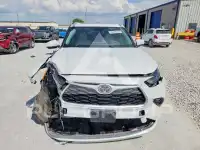 2023 Toyota Highlander фото