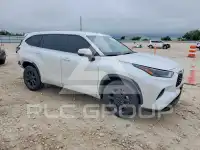 2023 Toyota Highlander фото